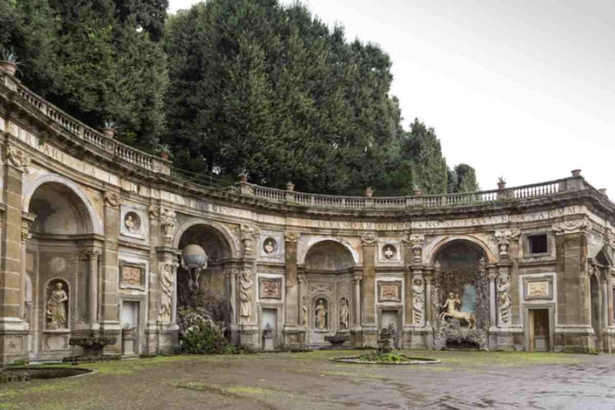 Situato a circa 20 chilometri da Roma, Frascati si conferma una delle destinazioni predilette per chi desidera vivere vicino alla Capitale